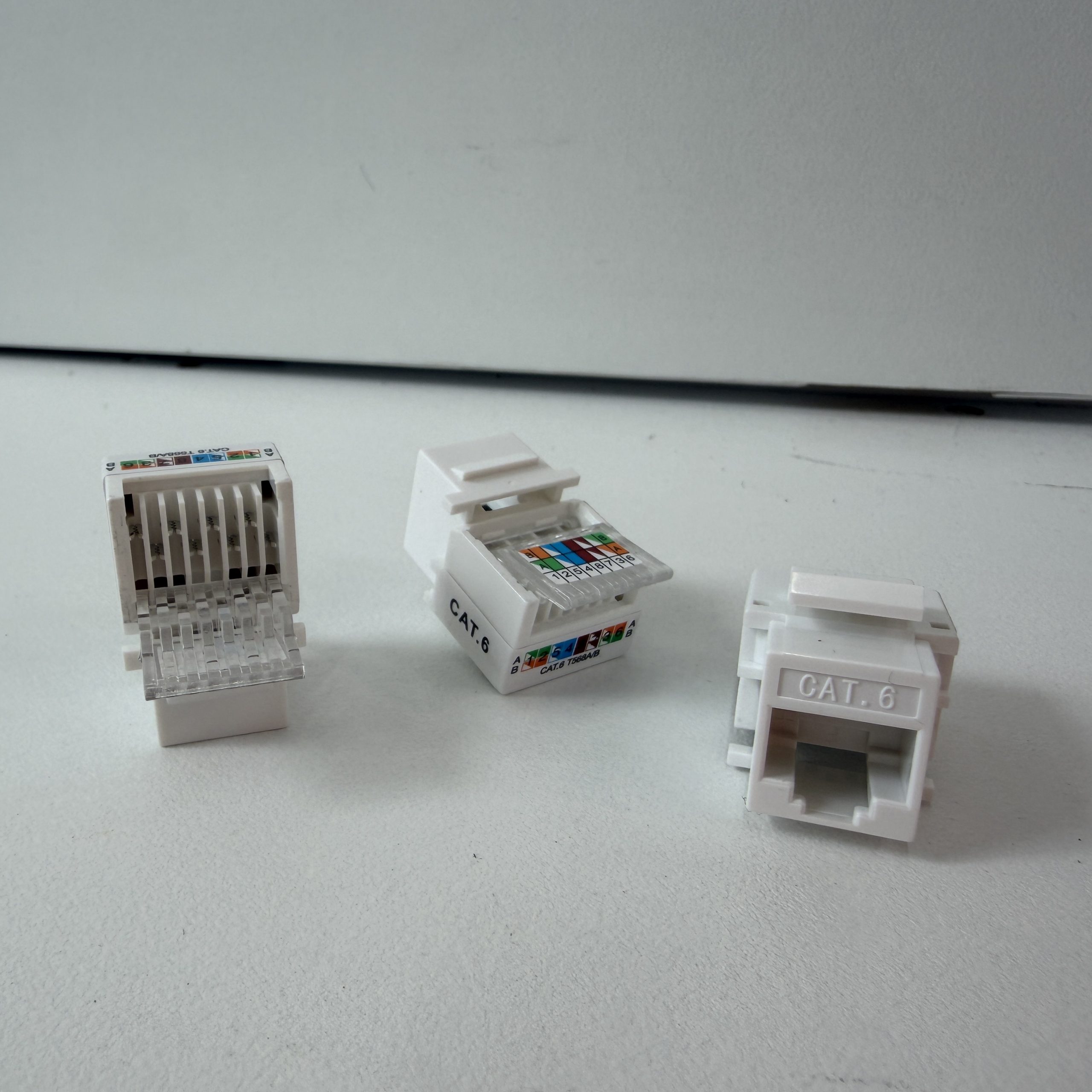 180degree rj45cat6 keystone ბუდე როზეტის ინტერნეტის 180degree rj45cat6 keystone ბუდე როზეტის ინტერნეტის - Image 1